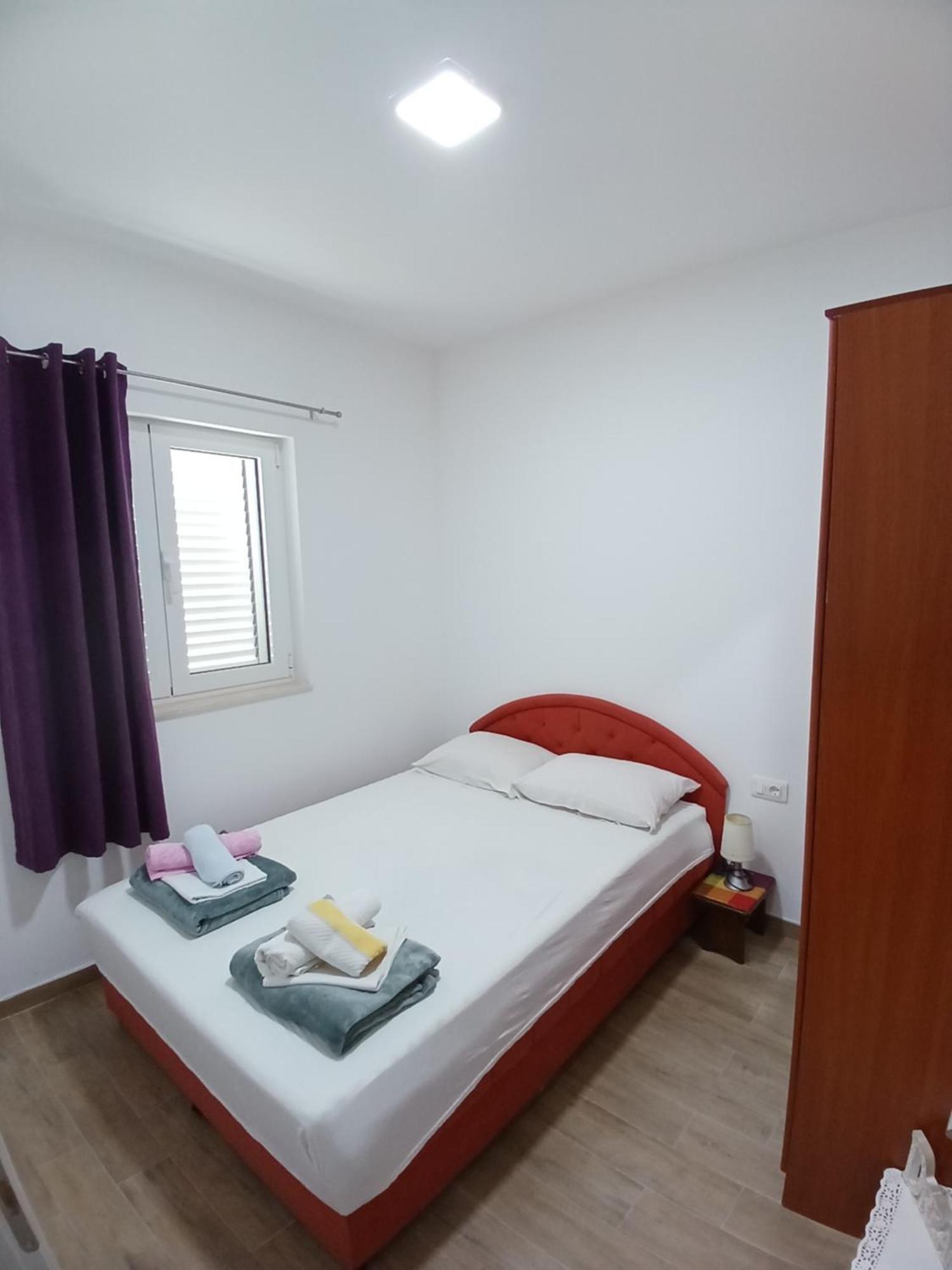 Apartments Tiha Noc Котор Екстериор снимка