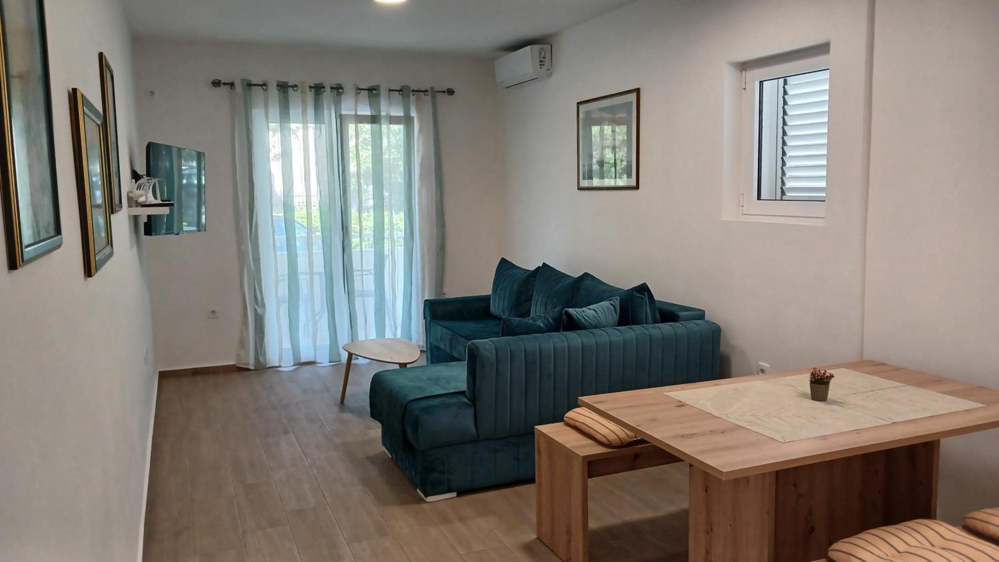 Apartments Tiha Noc Котор Екстериор снимка