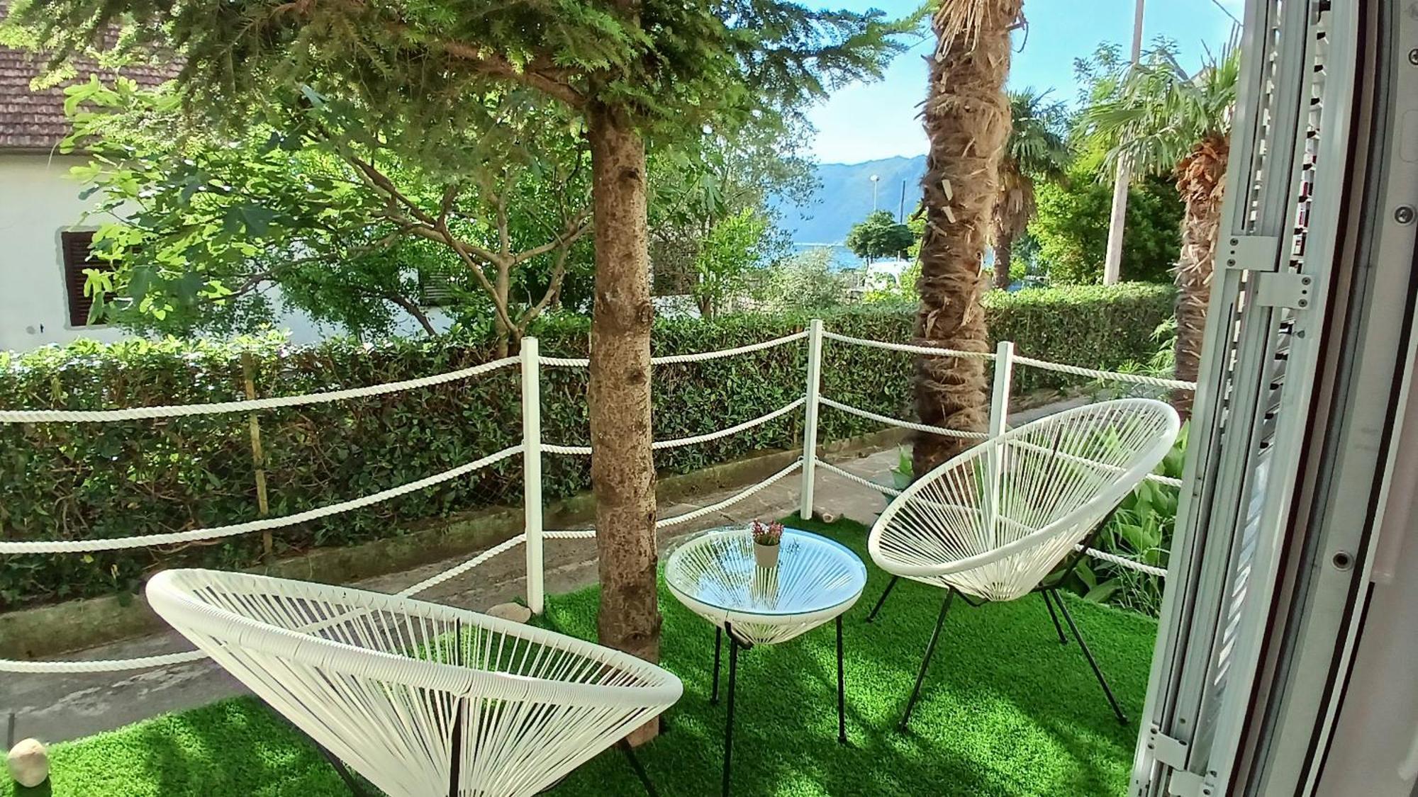 Apartments Tiha Noc Котор Екстериор снимка